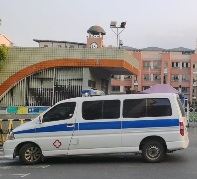 涞水救护车出租护送骨折病人一公里多少钱